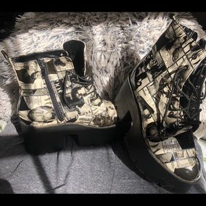 Platform Lace up boots